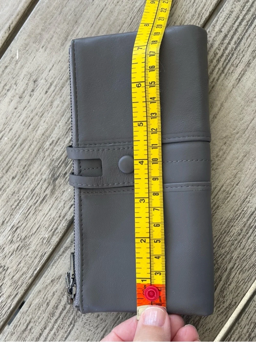 Roulens RFDI Women's Classic Gray Leather Zip Wallet Organizer